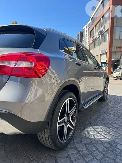 low mileage 4MATIC