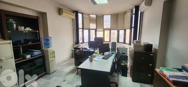 GM246AJ Office for rent in Baouchrieh - مكتب للإيجار في البوشرية
