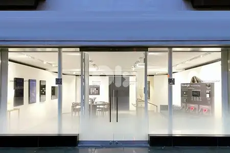 SHOWROOM IN CARRE D'OR - ACHRAFIEH | 7 FACADES | 400SQ | ACR-1073