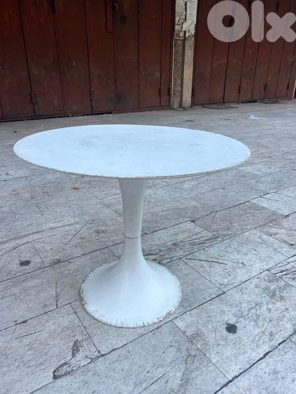 Mid-century tulip coffe table 70’s fibre glass 250$ 0