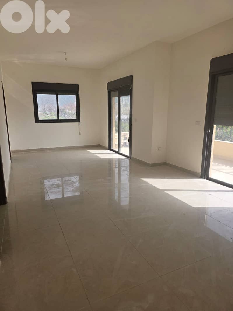 Apartment for sale with Covered Parking, 4 Mins from Batroun 0