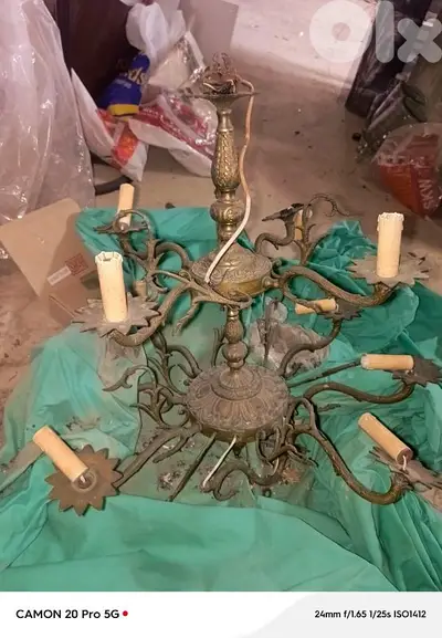 Vintage Bronze 8-Arm Chandelier – Classic European Style