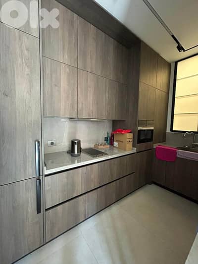 Office for rent in Downtown / مكتب للايجار في الوسط التجاري