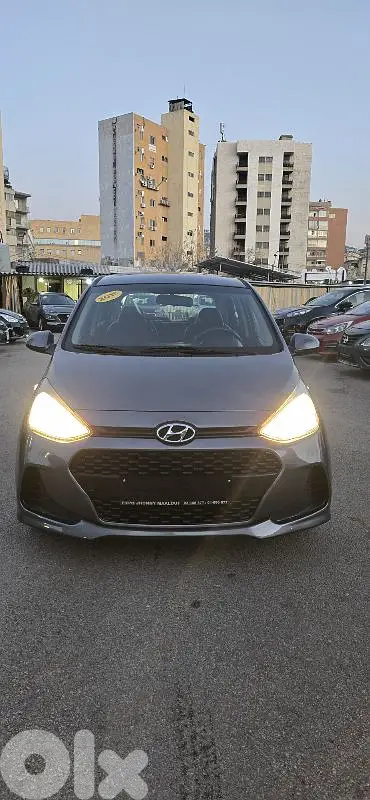 Hyundai Grand i10 mod 2018 f. o touch screen rear camera like new