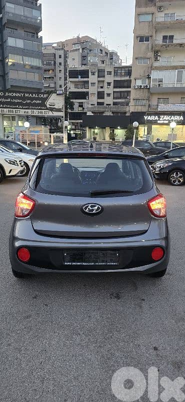 Hyundai Grand i10 mod 2018 f. o touch screen rear camera like new