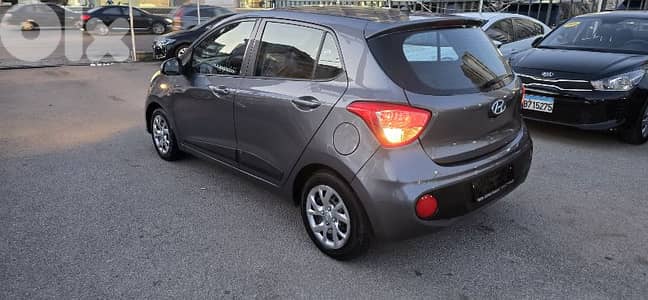 Hyundai Grand i10 mod 2018 f. o touch screen rear camera like new