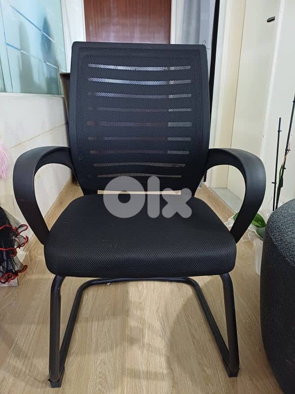 Office and Chairs for sale 1