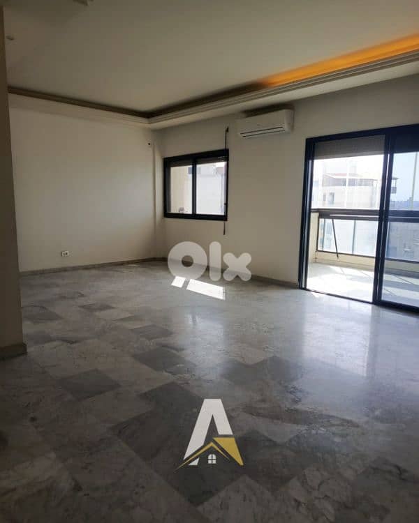 210 SQM Apartment In Zalka With Sea & City View 0