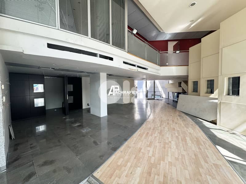 180 Sqm - 2 Floors Shop For Sale in Achrafieh 0