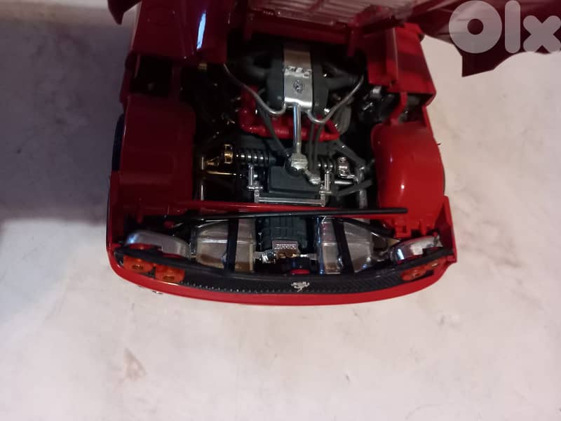 Burago 1:18 scale diecast model of a 1995 Ferrari F50 in red. 3