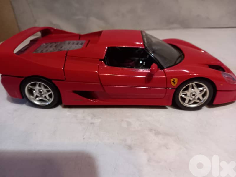 Burago 1:18 scale diecast model of a 1995 Ferrari F50 in red. 5