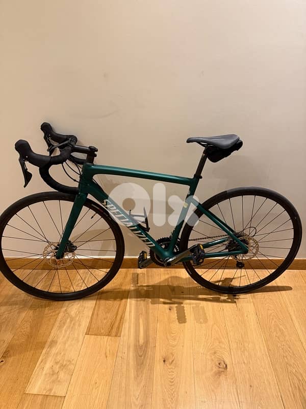 Specialized road bike: Tarmac SL6 - Shimano Tiagra 4