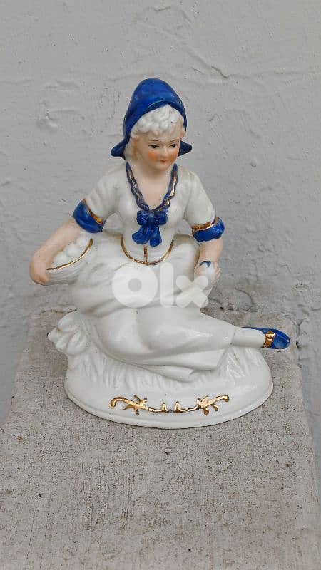 antique 0