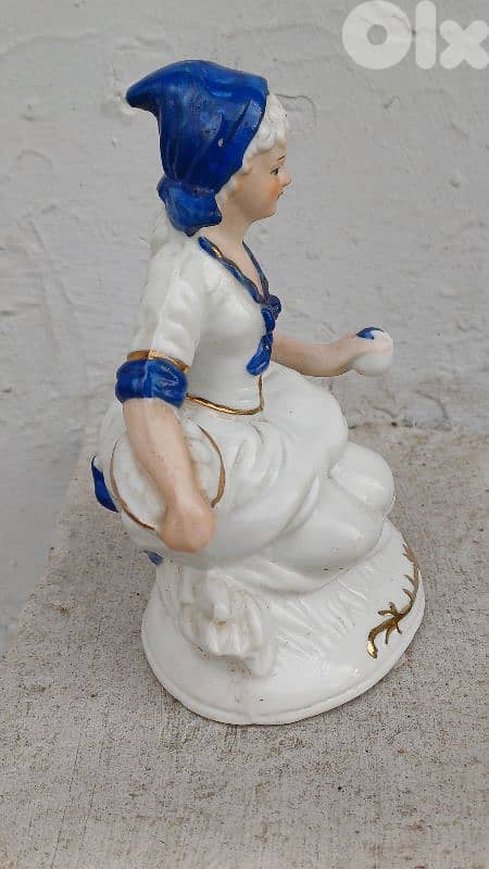 antique 6