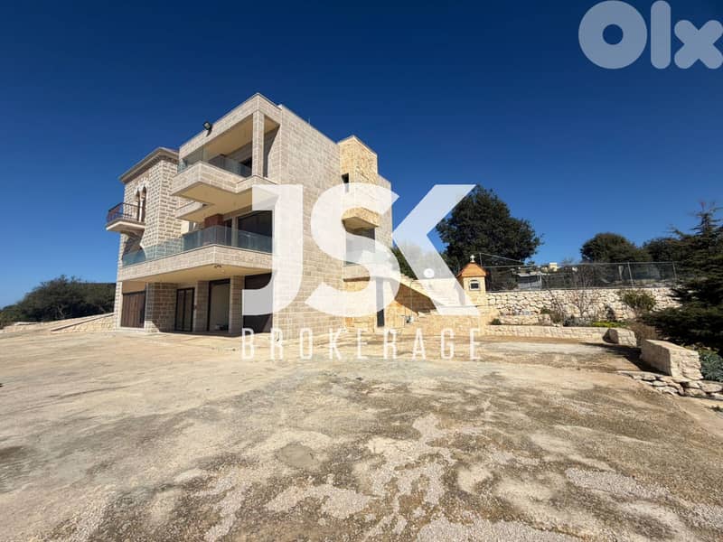L20648 - Exclusive! An Individual Villa For Sale in Ebrin, Batroun 0