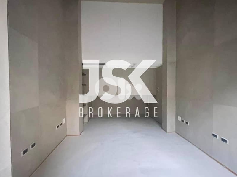 L20649 - 14 SQM Shop For Sale in Achrafieh, Geitawi 0