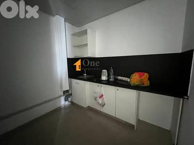SHOP / OFFICE FOR RENT IN TABARJA