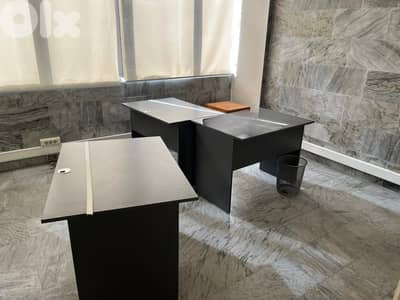 L20681- 190 SQM Office For Rent in Great Location in Hamra, Ras Beirut