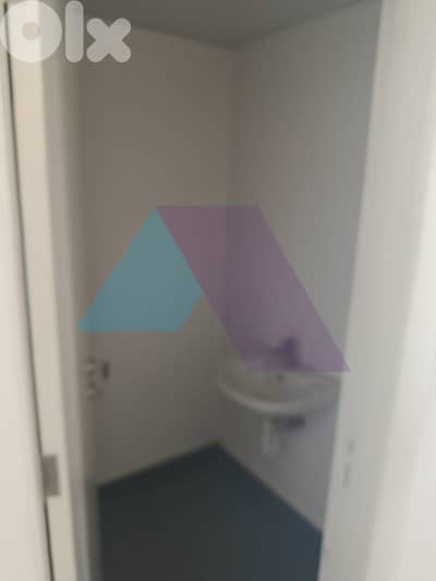 75m2 office 4rent in Ain el remaneh - مكتب للإيجار في عين الرمانة
