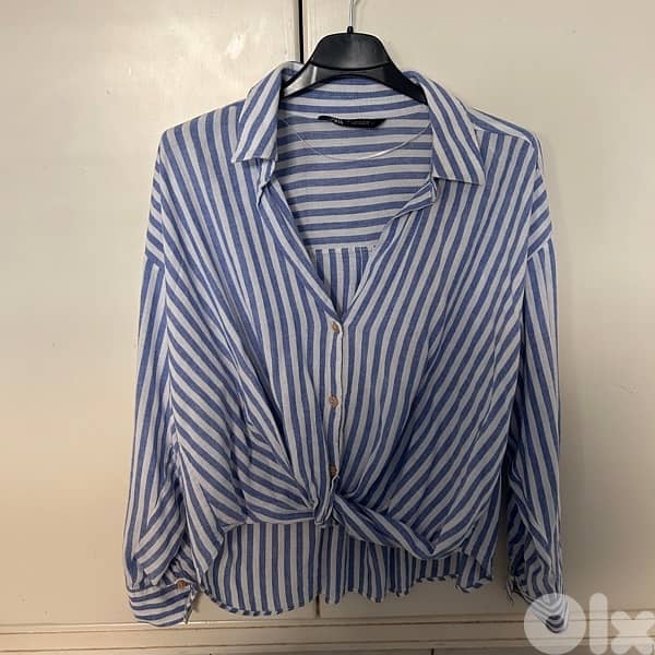 blue striped shirt 0