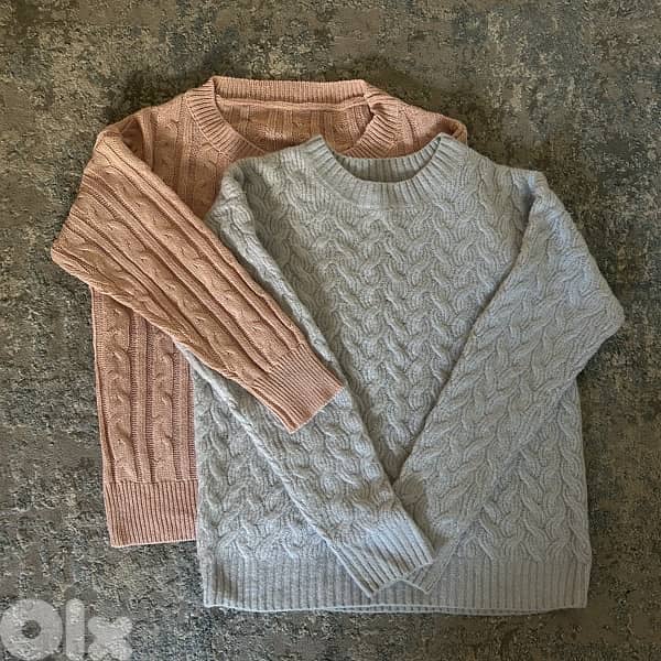 2 sweatshirts 0