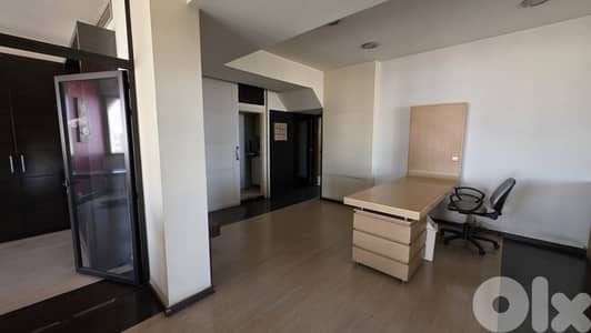 Office For Rent in Jdeideh مكتب للإيجار في الجديدة