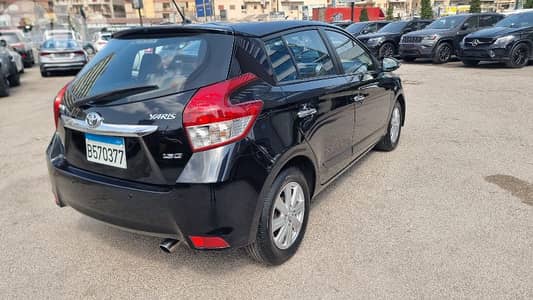 Toyota Yaris 1.5 2015 company source hatchback