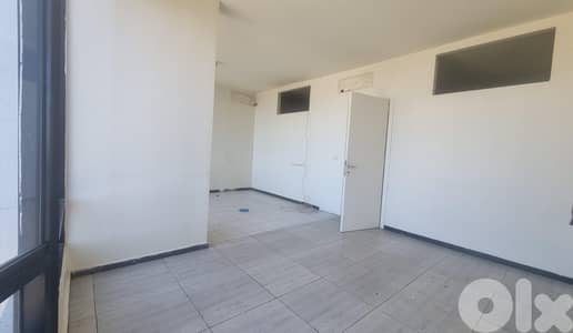GMC259MAN Shop for rent in Mtayleb - محل للإيجار في المطيلب