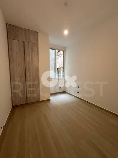 Apartment For Sale in Furn El Chebbak شقة للبيع في فرن الشباك