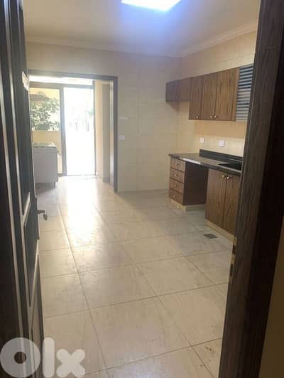 220 sqm +250 sqm terrace apartment for rent in Ghadir