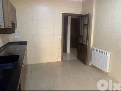 220 sqm +250 sqm terrace apartment for rent in Ghadir