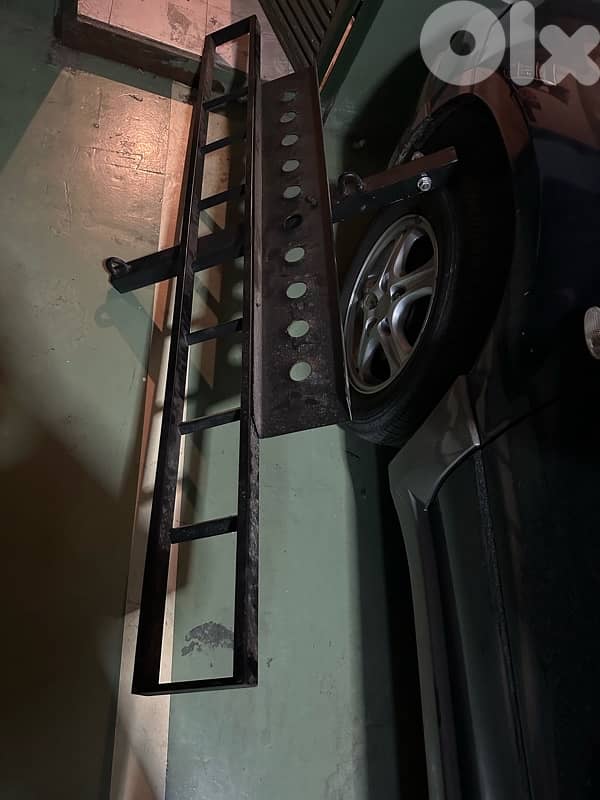 Car mount 0