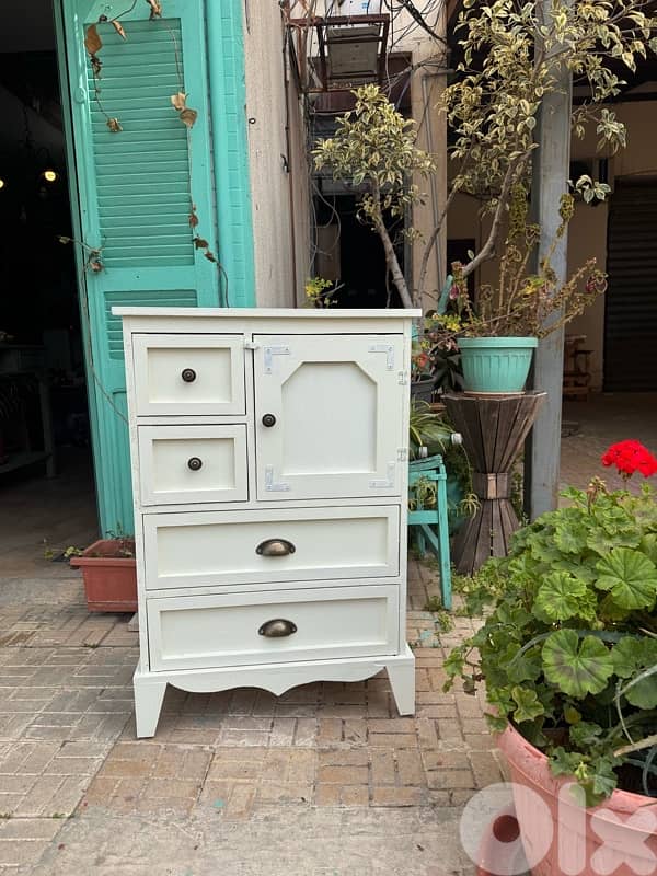 chest of drawers 0