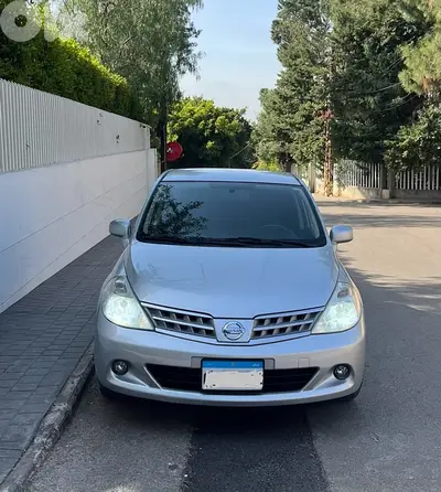 Nissan Tiida 2011 Nissan Tiida 2011