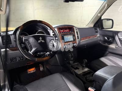 Mitsubishi Pajero 2017