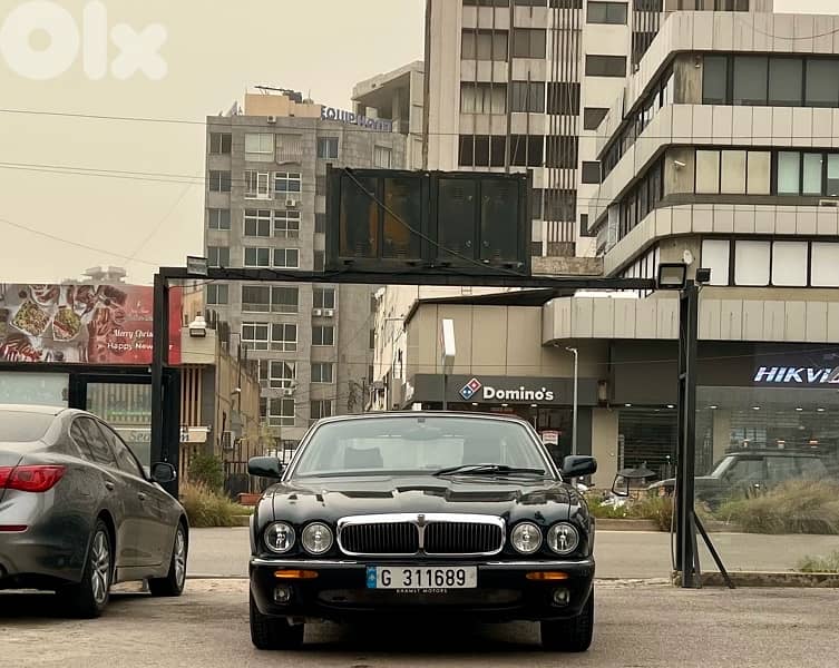 Jaguar XJ8 (Taym Hassan cars of Mawlana) 0