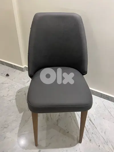 8 Dining Chairs