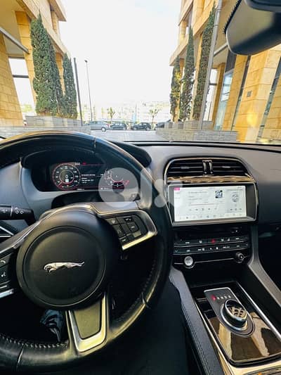 Jaguar F Pace Prestige Plus