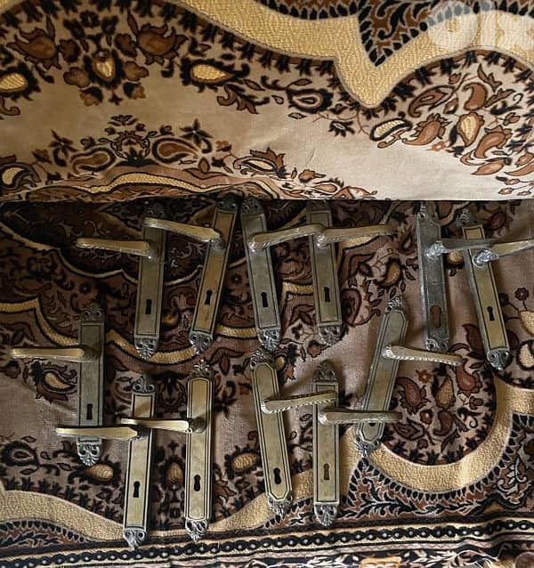 11 Door Handles 3$ Each 1