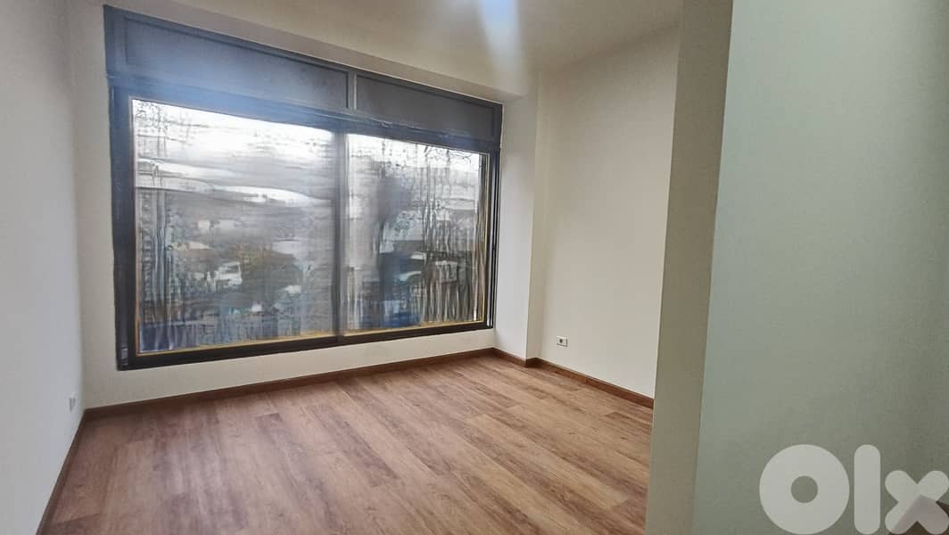 RWK135MF - Office for rent in Adonis in a prime location 0