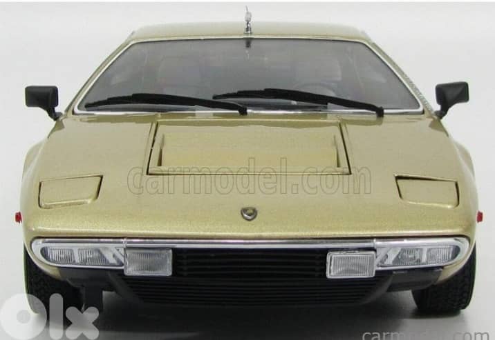 Lamborghini Urraco P250 1973 diecast car model 1;18 5