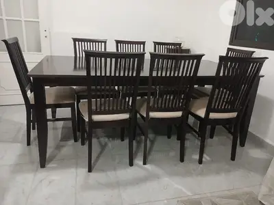 صفرا ٨كراسي شبه جديد