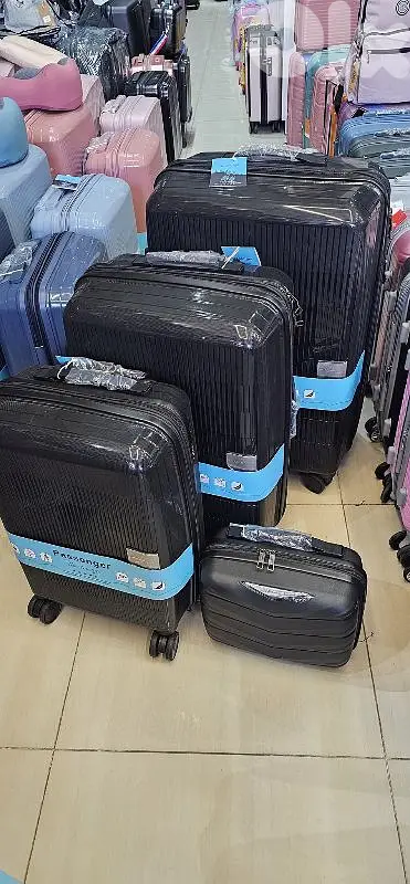 50% Discount on set 4 travel bags luggage suitcases 8I-539225