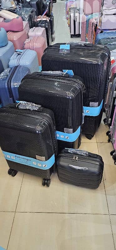 50% Discount on set 4 travel bags luggage suitcases 81539225 0