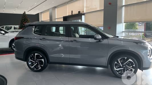 Mitsubishi Outlander – New Shape – Like New – Low Mileage