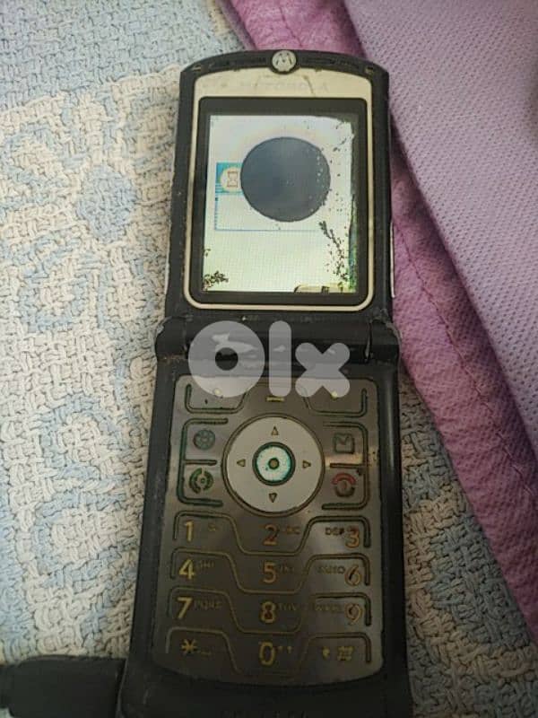 Old Motorola V3 Razr, final price 2