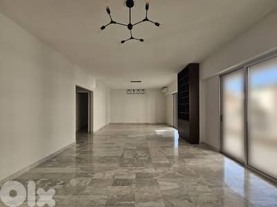GMC132LG Apartment for rent in Gemmayzeh - شقة للإيجار في الجميزة