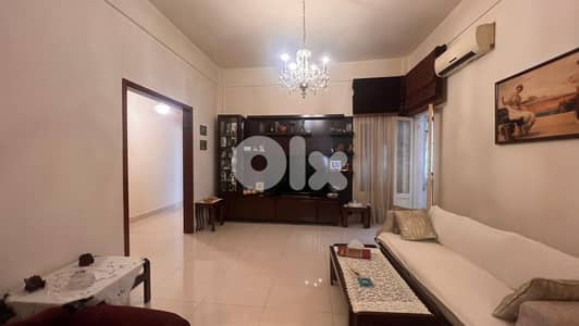 Apartment for Sale in Mar Eliasشقة للبيع في مار الياس