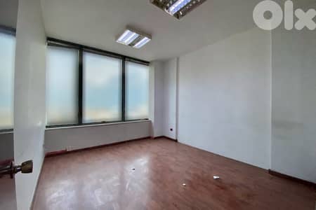 Office for Rent in Jdeideh – 110 SQM مكتب للإيجار في الجديدة