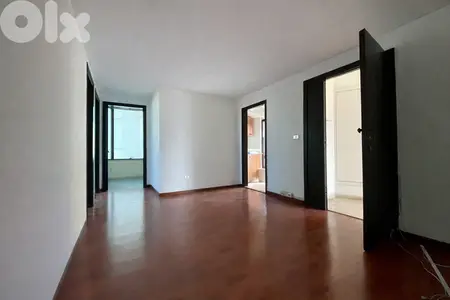 Office for Rent in Jdeideh –220 sqm مكتب للإيجار في الجديدة
